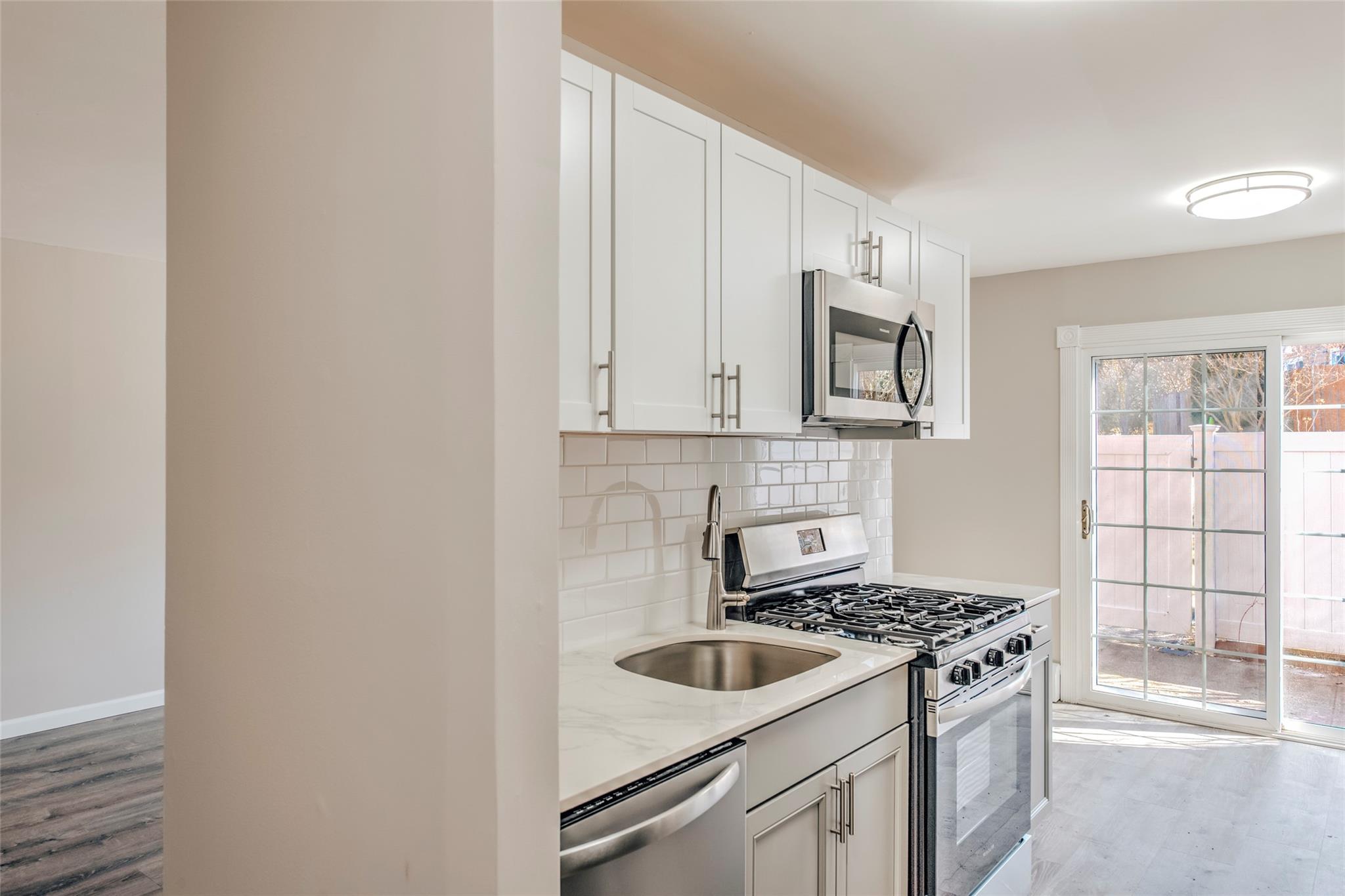 460 Old Town Road #23F, Port Jefferson Station, New York image 8