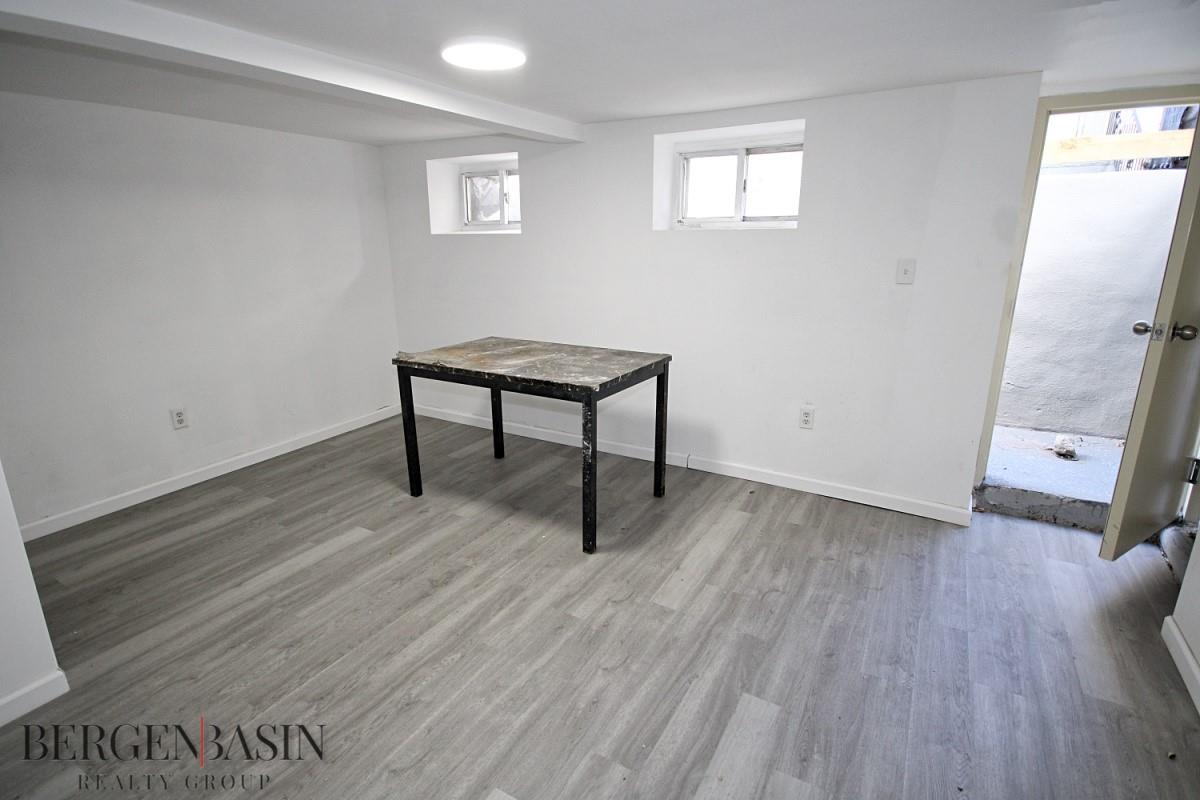 1372 E 94 Street, Brooklyn, New York image 19