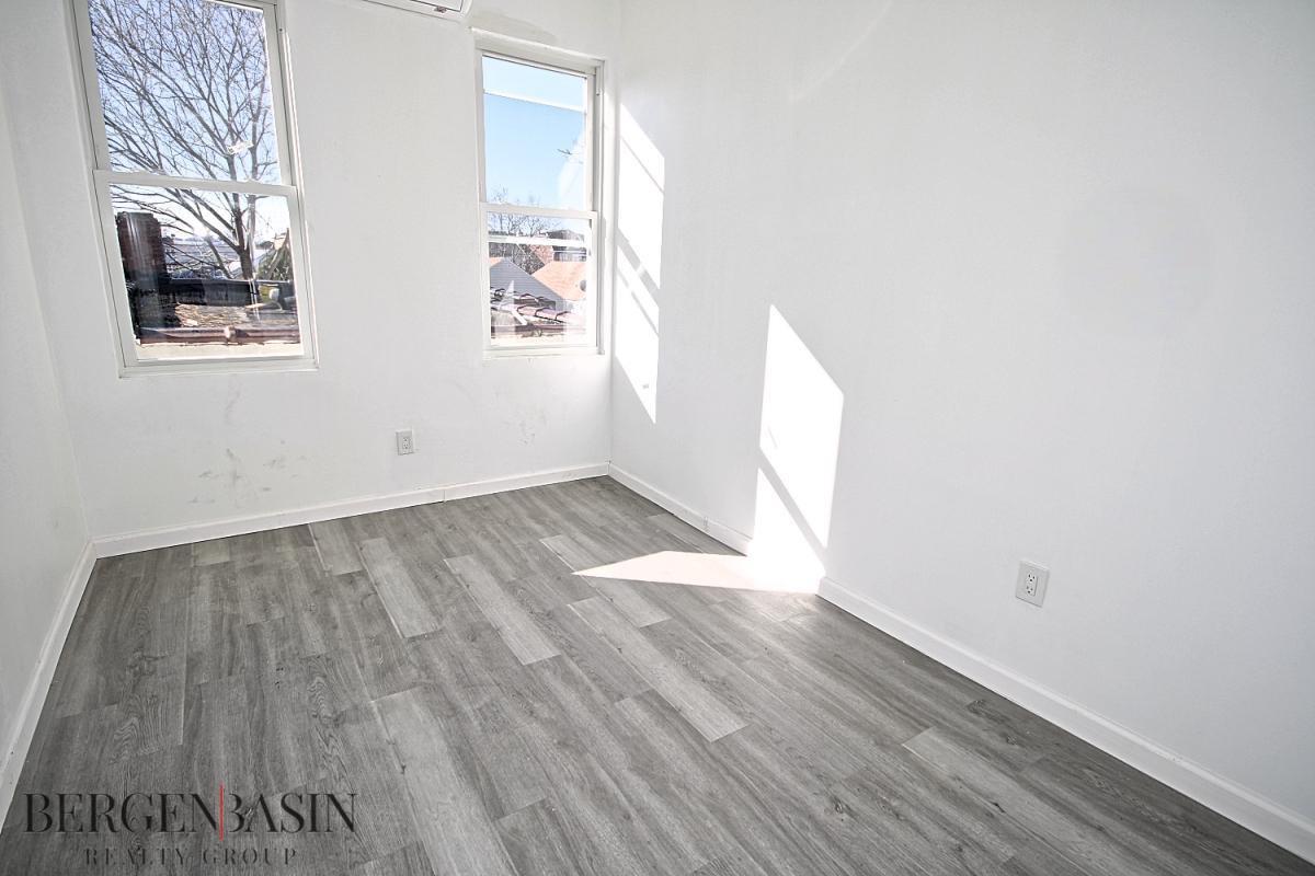1372 E 94 Street, Brooklyn, New York image 17