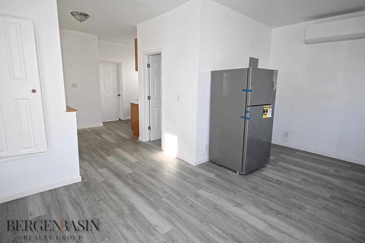 1372 E 94 Street, Brooklyn, New York image 11