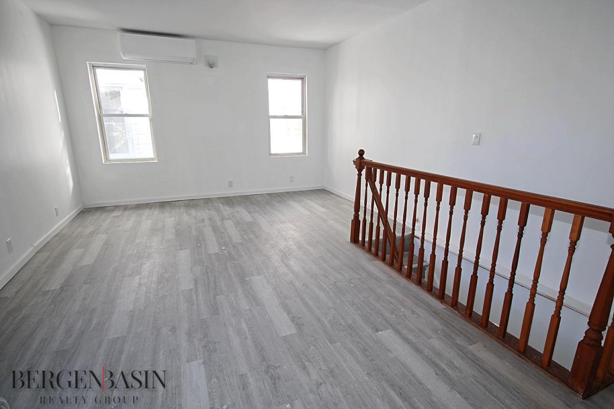 1372 E 94 Street, Brooklyn, New York image 21