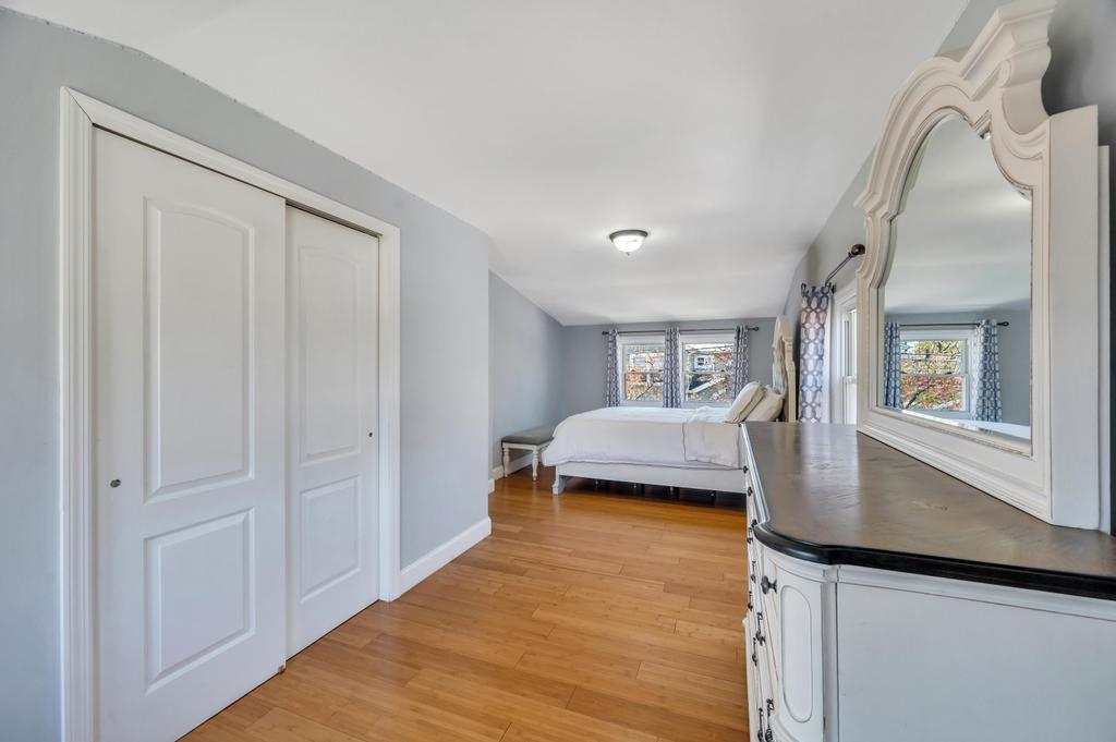 30 Mistletoe Lane, Levittown, New York image 26