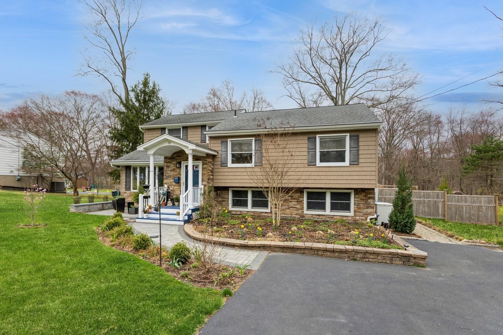 12 Hobe Street, West Nyack, New York image 2