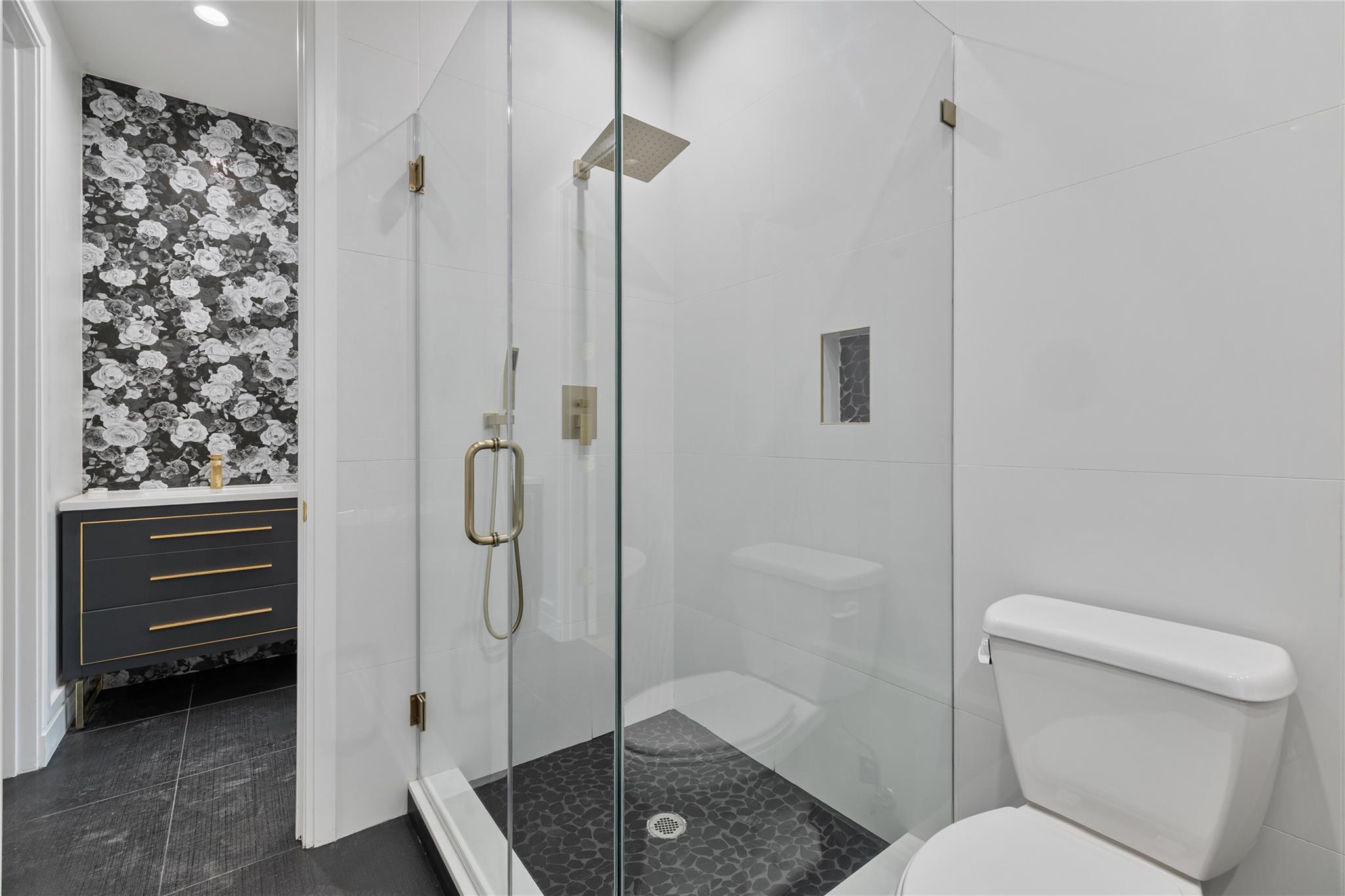 40 Singer Avenue #214, Spring Valley, New York image 27
