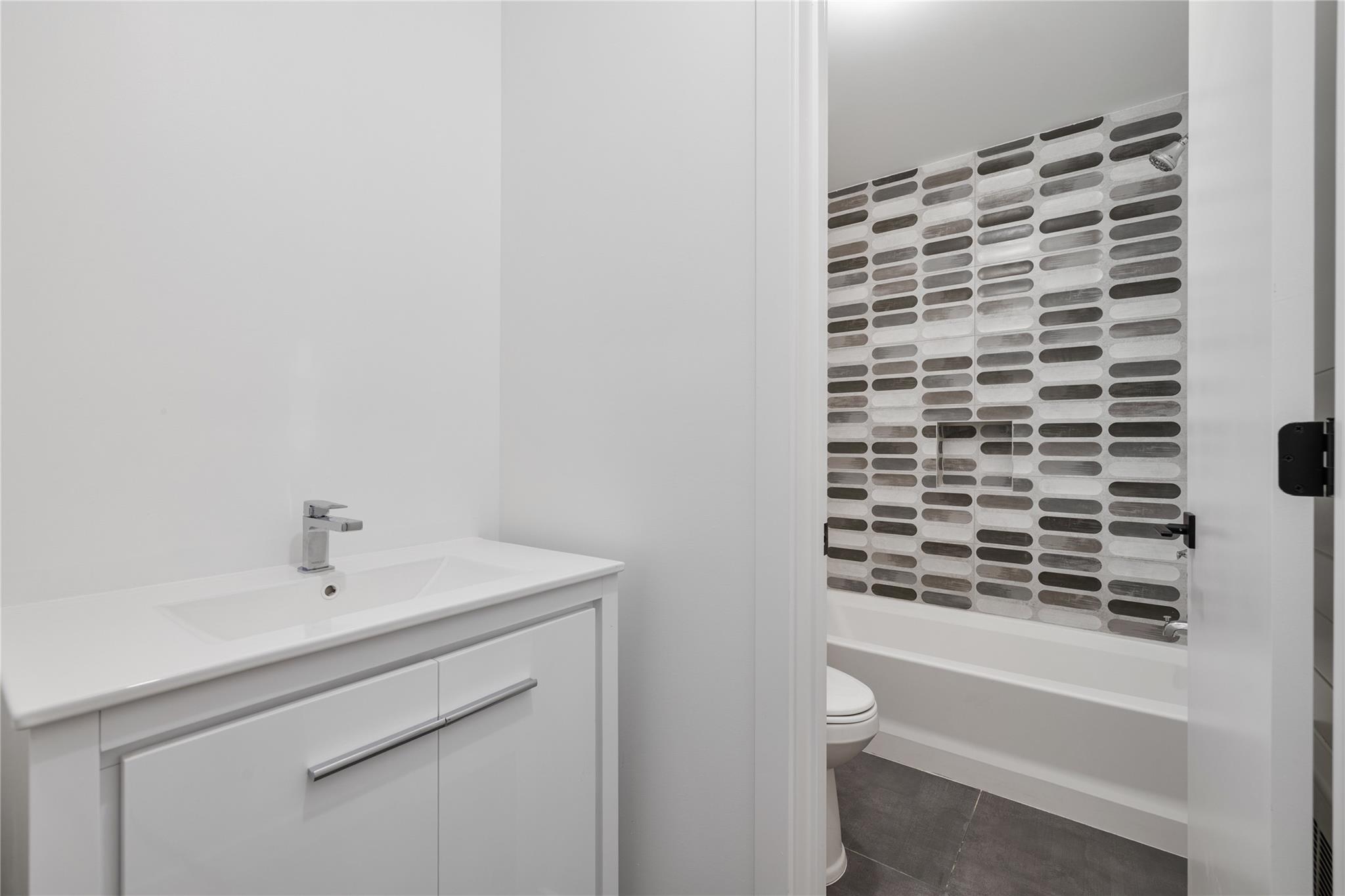 40 Singer Avenue #214, Spring Valley, New York image 45