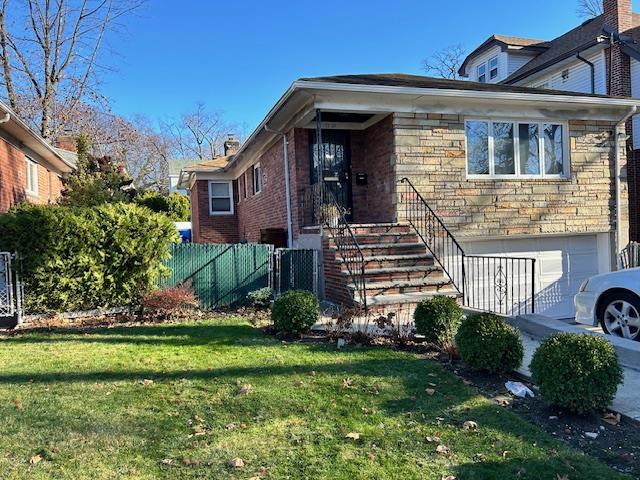 Rental Property at 164th Street 1, Flushing, Queens, NY - Bedrooms: 3 
Bathrooms: 2  - $3,500 MO.