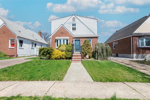 246-31 87 Avenue, Bellerose, NY 11426 - MLS#: 846767