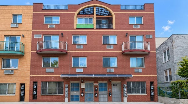 4177 SUMMIT CT, FLUSHING, NY 11355 - Image c0e793bc1ca84d61f6e823a0e2d8e699/798532581