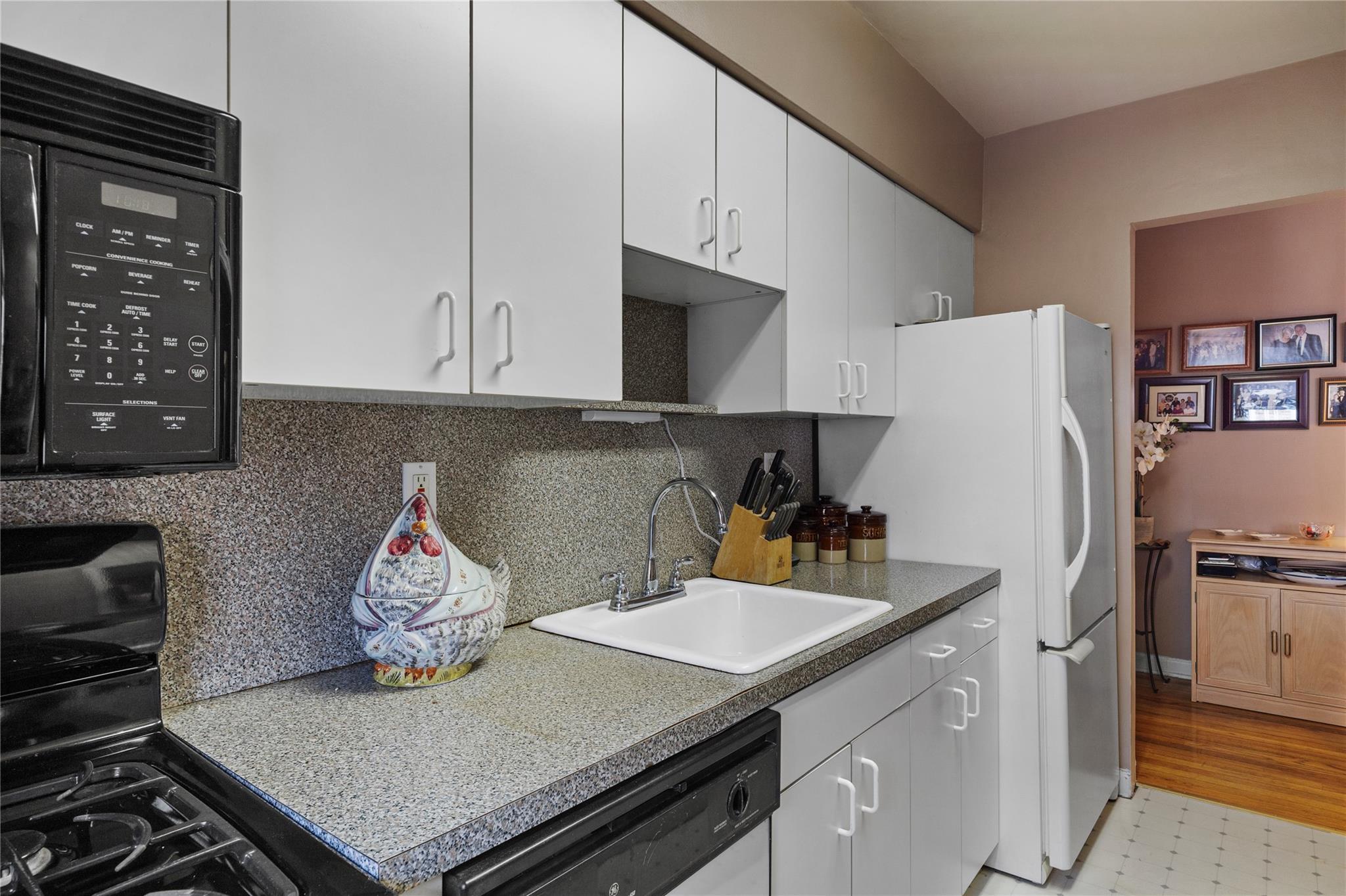 3 Bryant Crescent #1F, White Plains, New York image 10