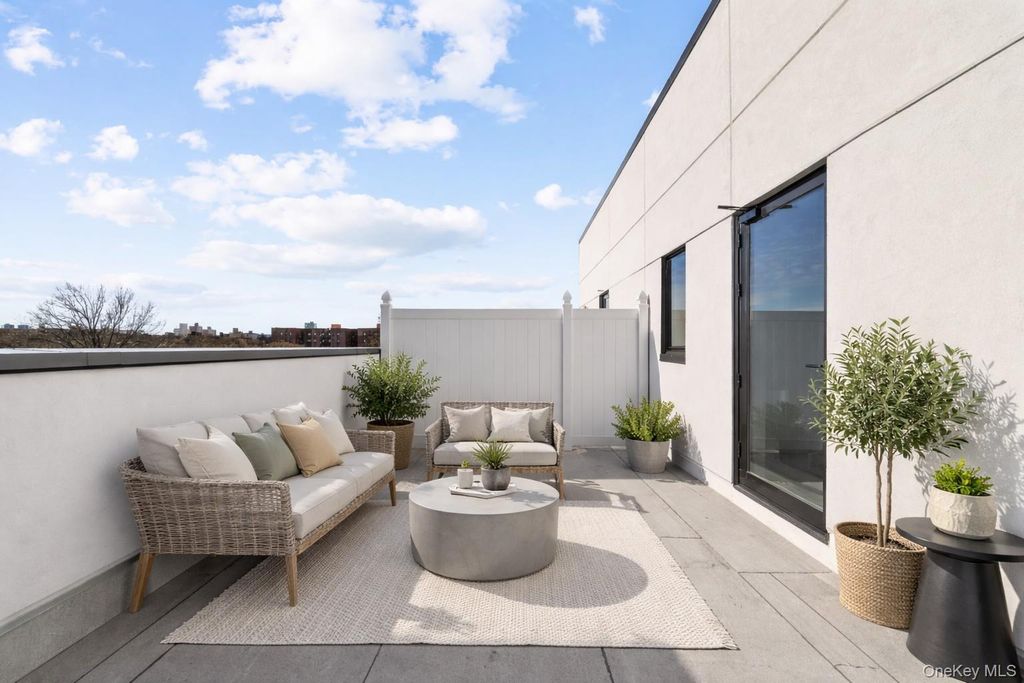 Photo of 150-02 Northern Boulevard #3A, Flushing, NY 11354 (MLS # 950357)