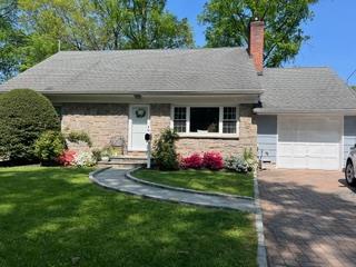 Rental Property at Weaver Street, Larchmont, New York - Bedrooms: 4 
Bathrooms: 2 
Rooms: 9  - $7,000 MO.