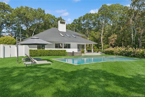 10 Lakewood Lane Quogue NY 11959