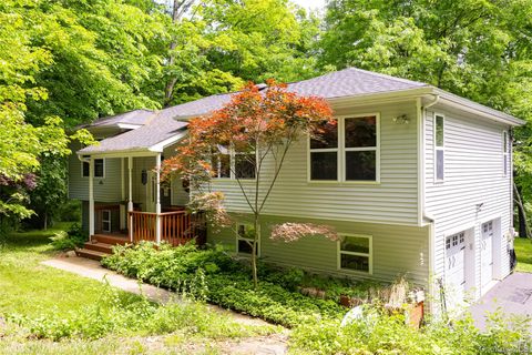 Homes For Sale - 164 Bohl Road<br/> Dutchess County, Hopewell Junction, NY 12533
