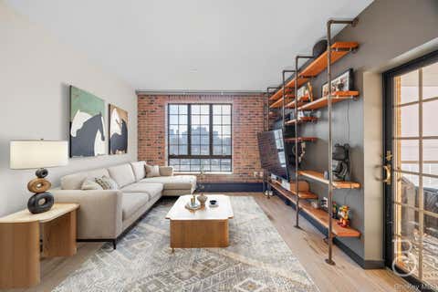Homes For Sale - 25-25 Newtown Avenue #4B<br/> Queens County, Astoria, NY 11102