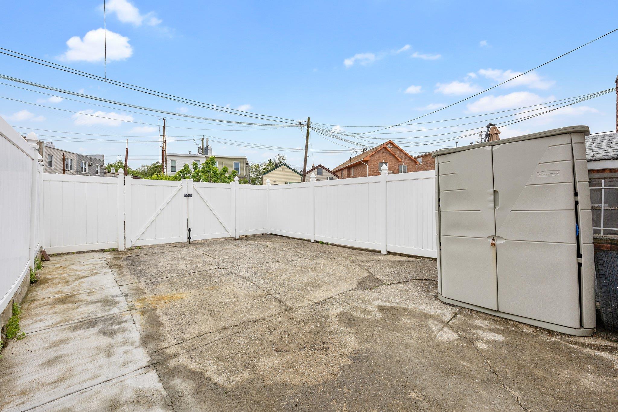 64-30 73rd Place, Middle Village, New York image 22