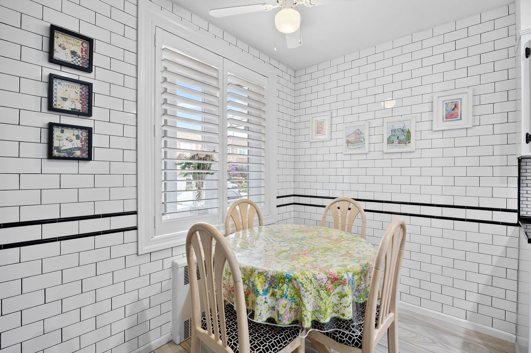 64-30 73rd Place, Middle Village, New York image 6
