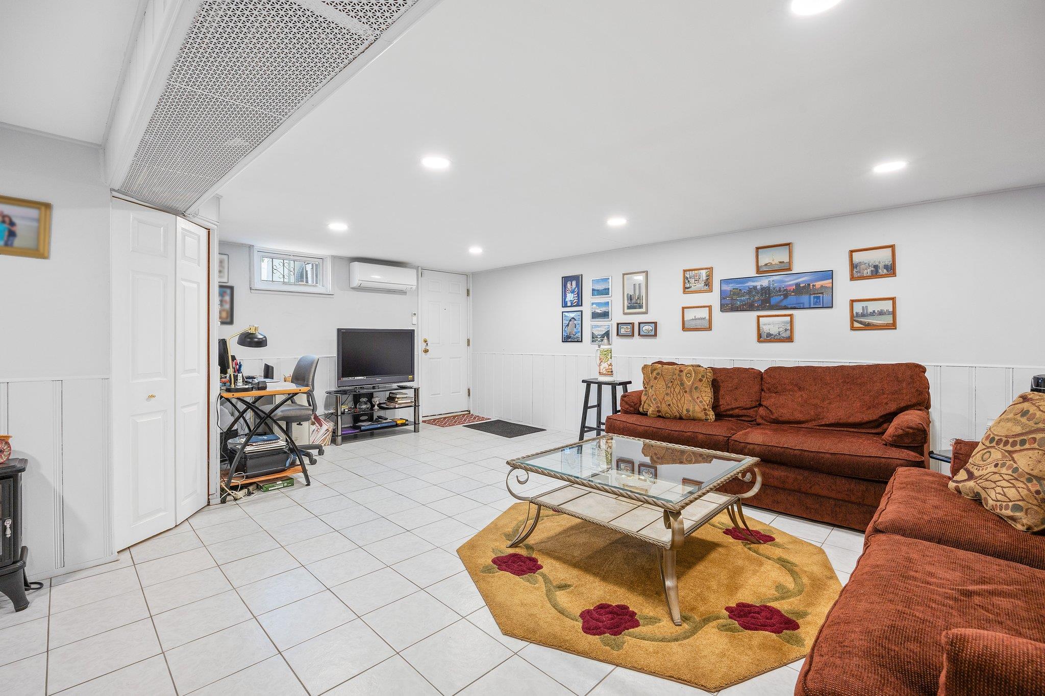 64-30 73rd Place, Middle Village, New York image 17