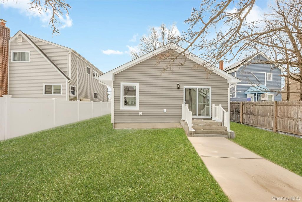 Photo of 58 Remsen Avenue, Hempstead, NY 11550 (MLS # 958296)