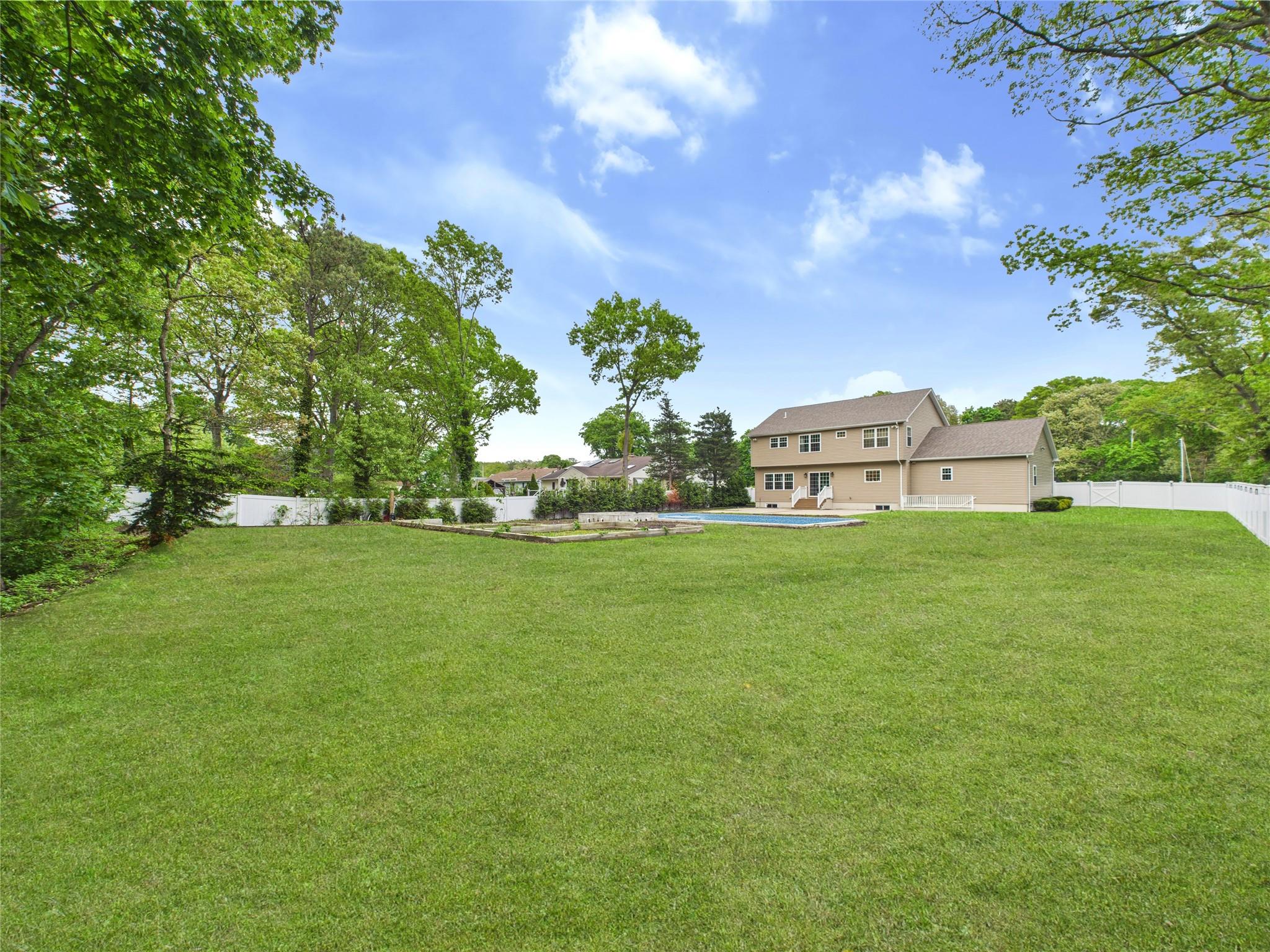 74 Buckley Road, Patchogue, New York image 37