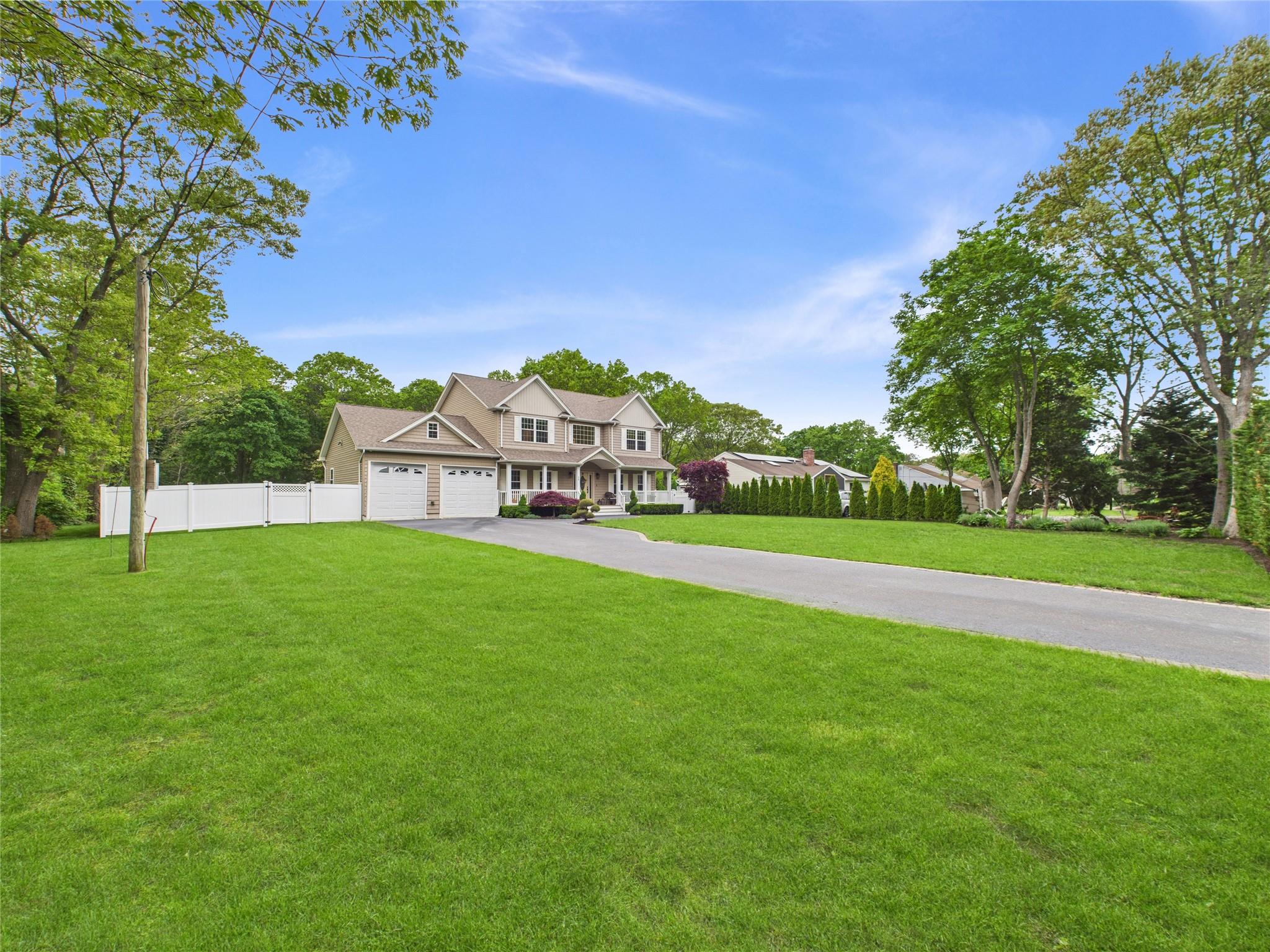 74 Buckley Road, Patchogue, New York image 4