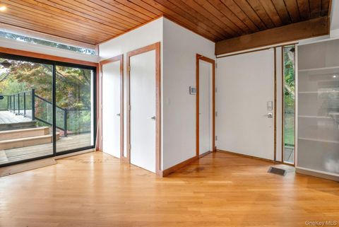 Tiny photo for 309 Scarborough Road, Briarcliff Manor, NY 10510 (MLS # 948883)