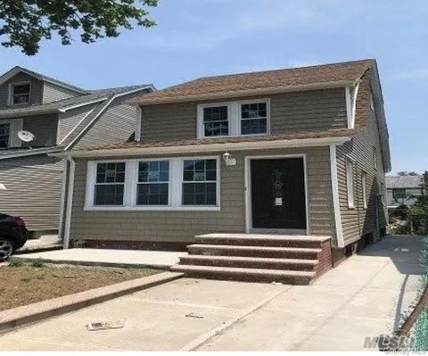 Homes For Sale - 11563 217th Street<br/> Queens County, Cambria Heights, NY 11411