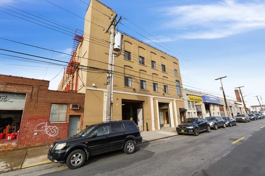 15-32 127th Street