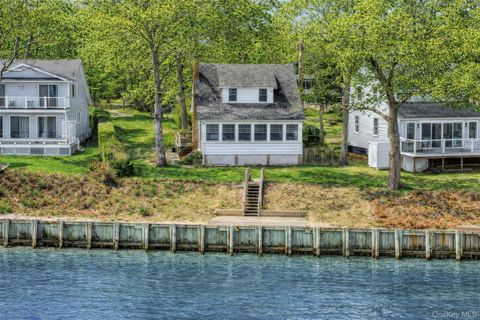 Photo of 2662 Paradise Shores Road, Southold, NY 11971 (MLS # 987139)