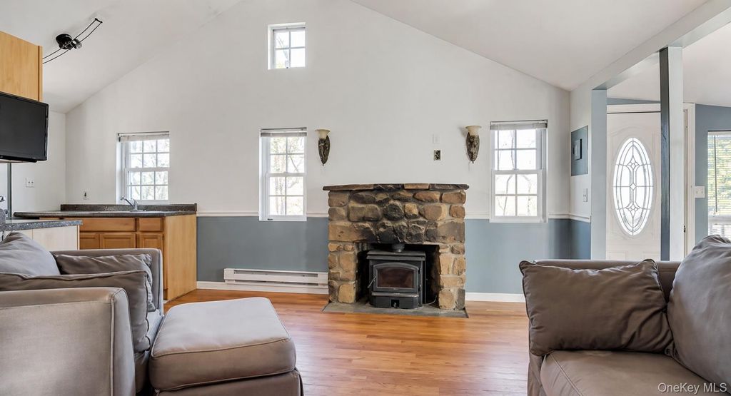 Photo of 10 Lookout Trail, Monroe, NY 10950 (MLS # 990914)