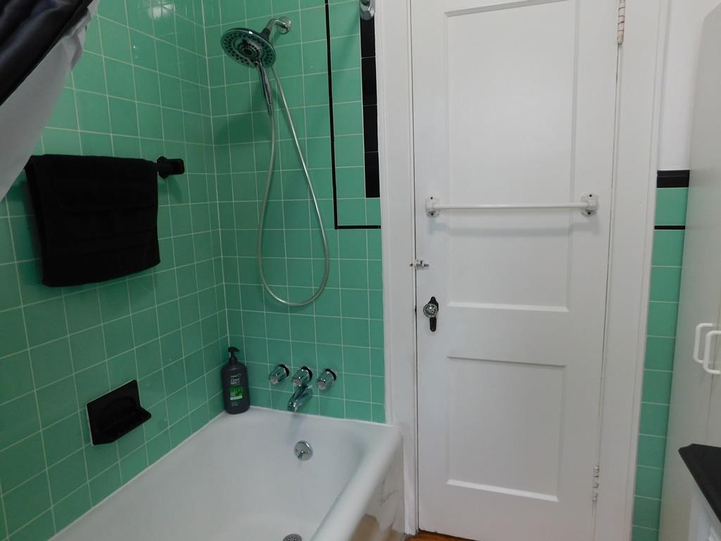 17 Roosevelt Place, Newburgh, New York image 24