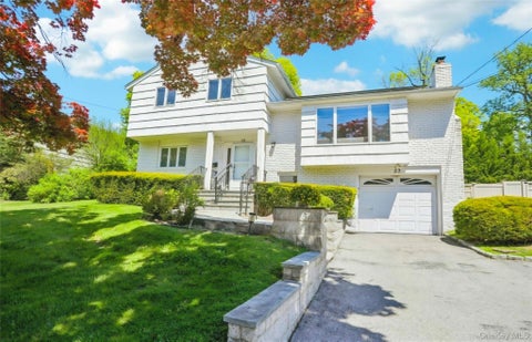 Homes For Sale - 53 Shepherds Drive<br/> Scarsdale, NY 10583