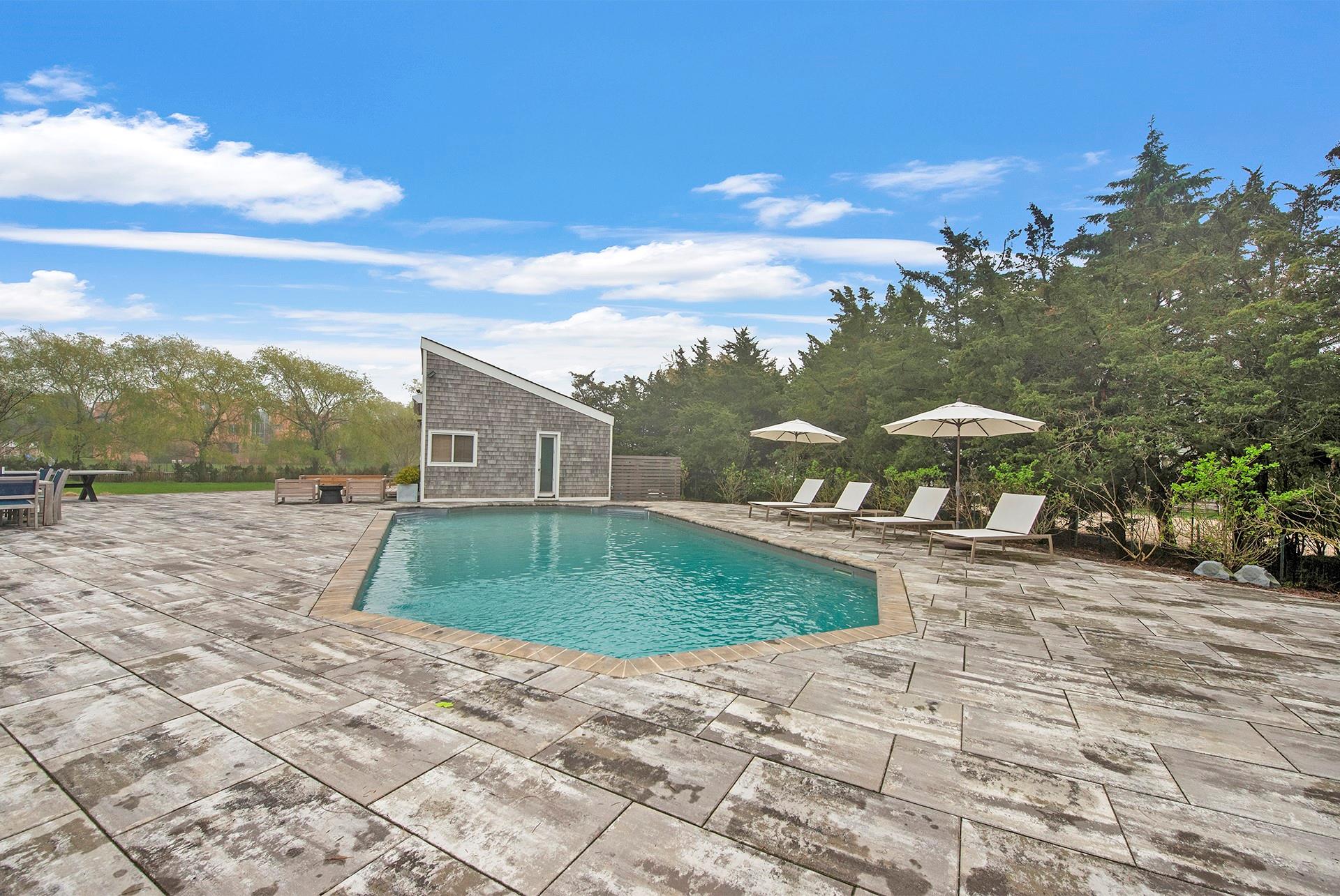 4 Bayview Drive
