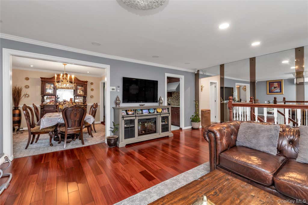 Photo of 928 N Fletcher Avenue, Valley Stream, NY 11580 (MLS # 1022969)