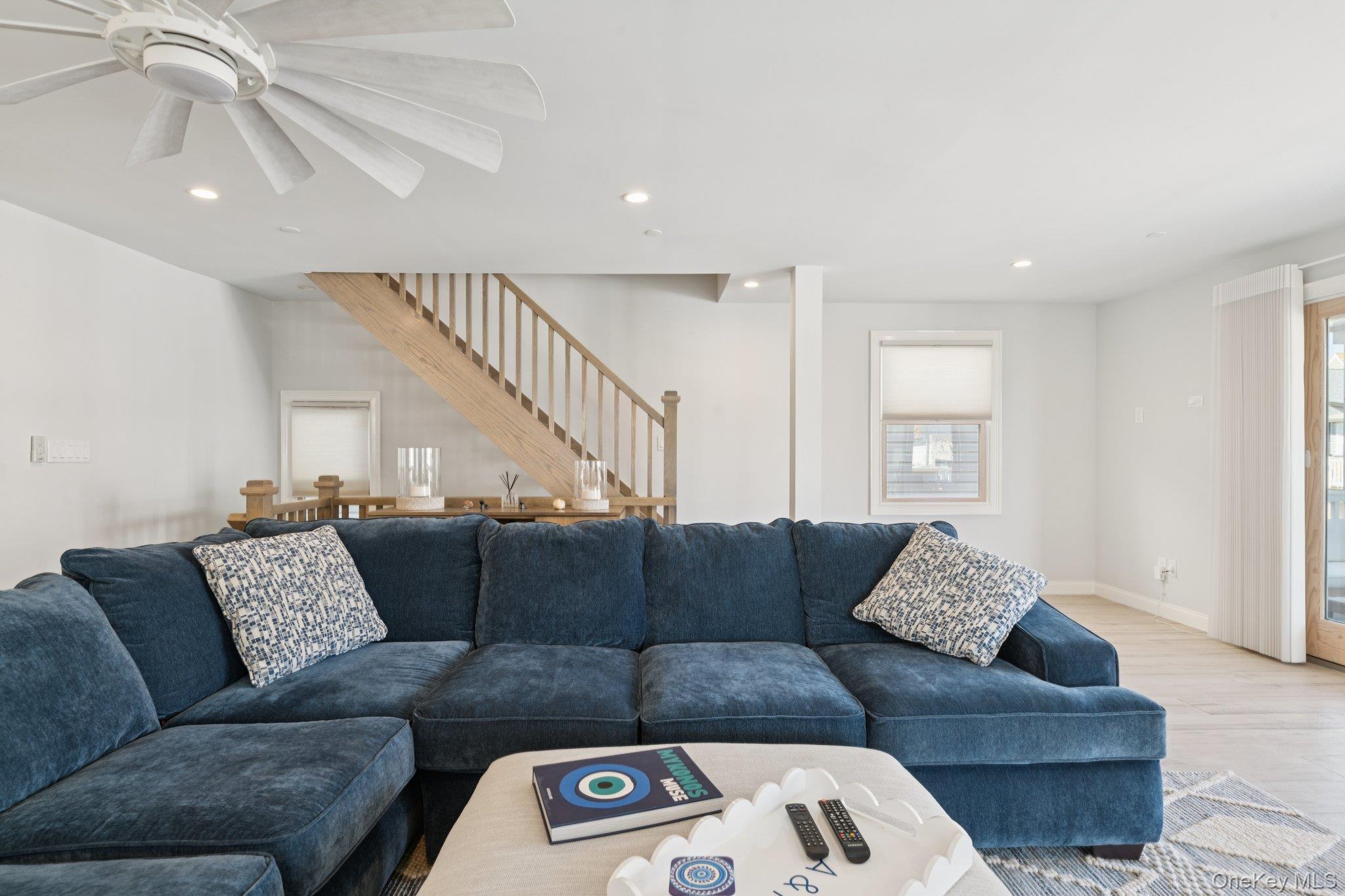 Long Beach, New York 11561, United States, 4 Bedrooms Bedrooms, ,3 BathroomsBathrooms,Residential,Active,196642