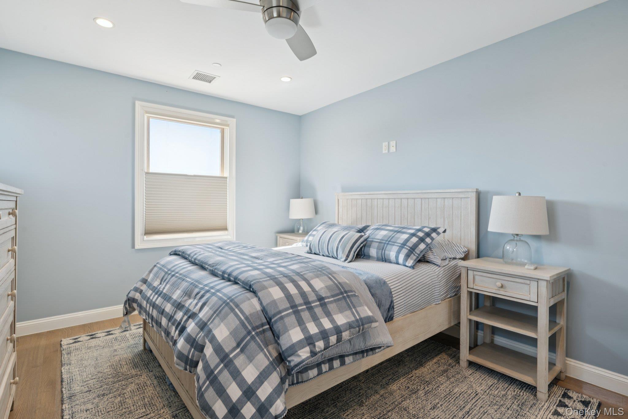 Long Beach, New York 11561, United States, 4 Bedrooms Bedrooms, ,3 BathroomsBathrooms,Residential,Active,196642