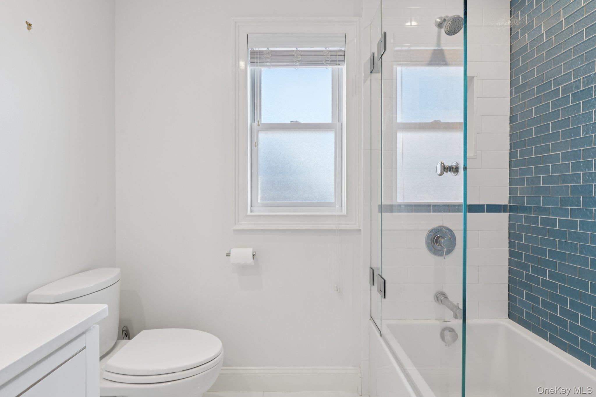 Long Beach, New York 11561, United States, 4 Bedrooms Bedrooms, ,3 BathroomsBathrooms,Residential,Active,196642