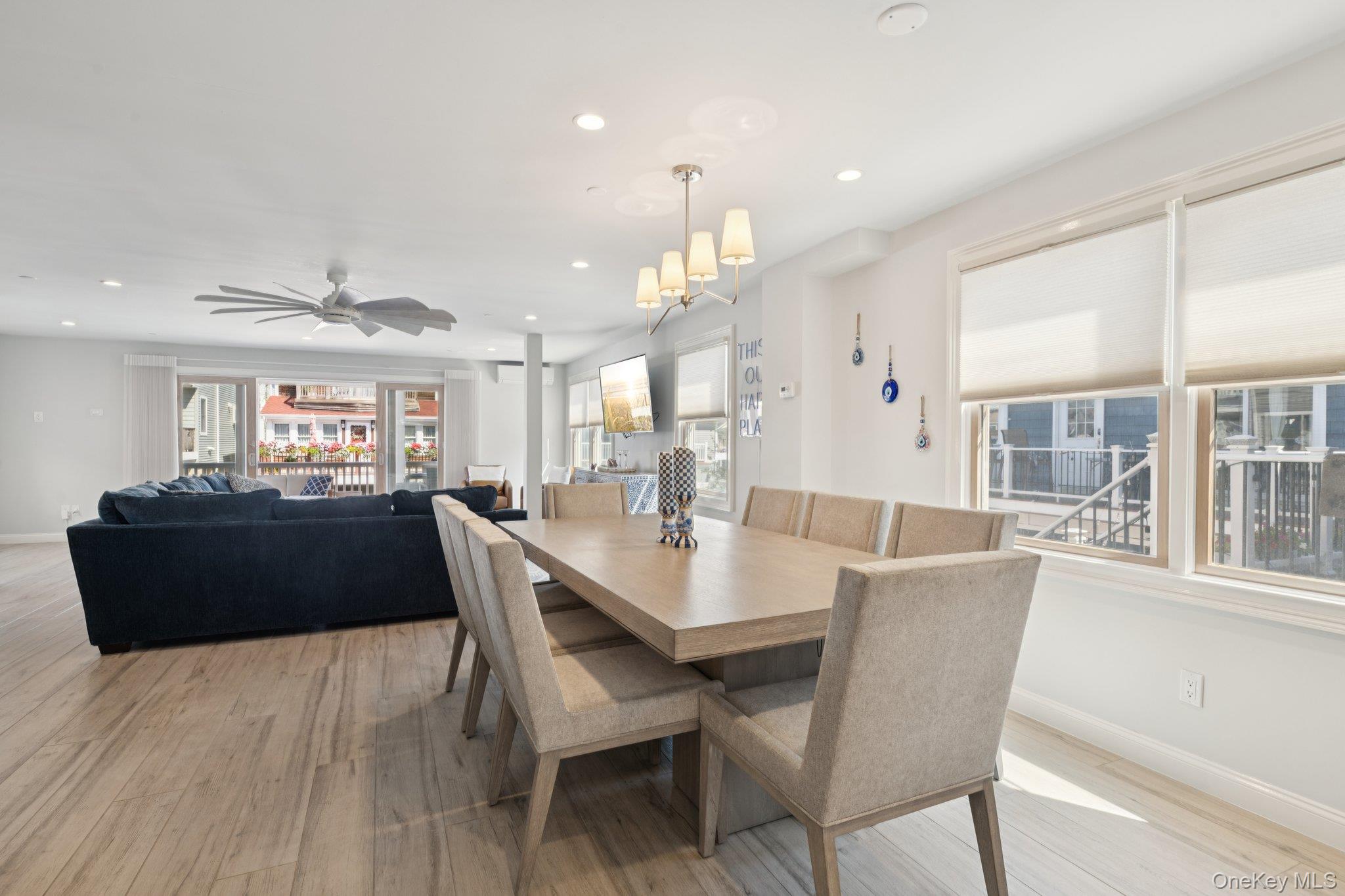 Long Beach, New York 11561, United States, 4 Bedrooms Bedrooms, ,3 BathroomsBathrooms,Residential,Active,196642