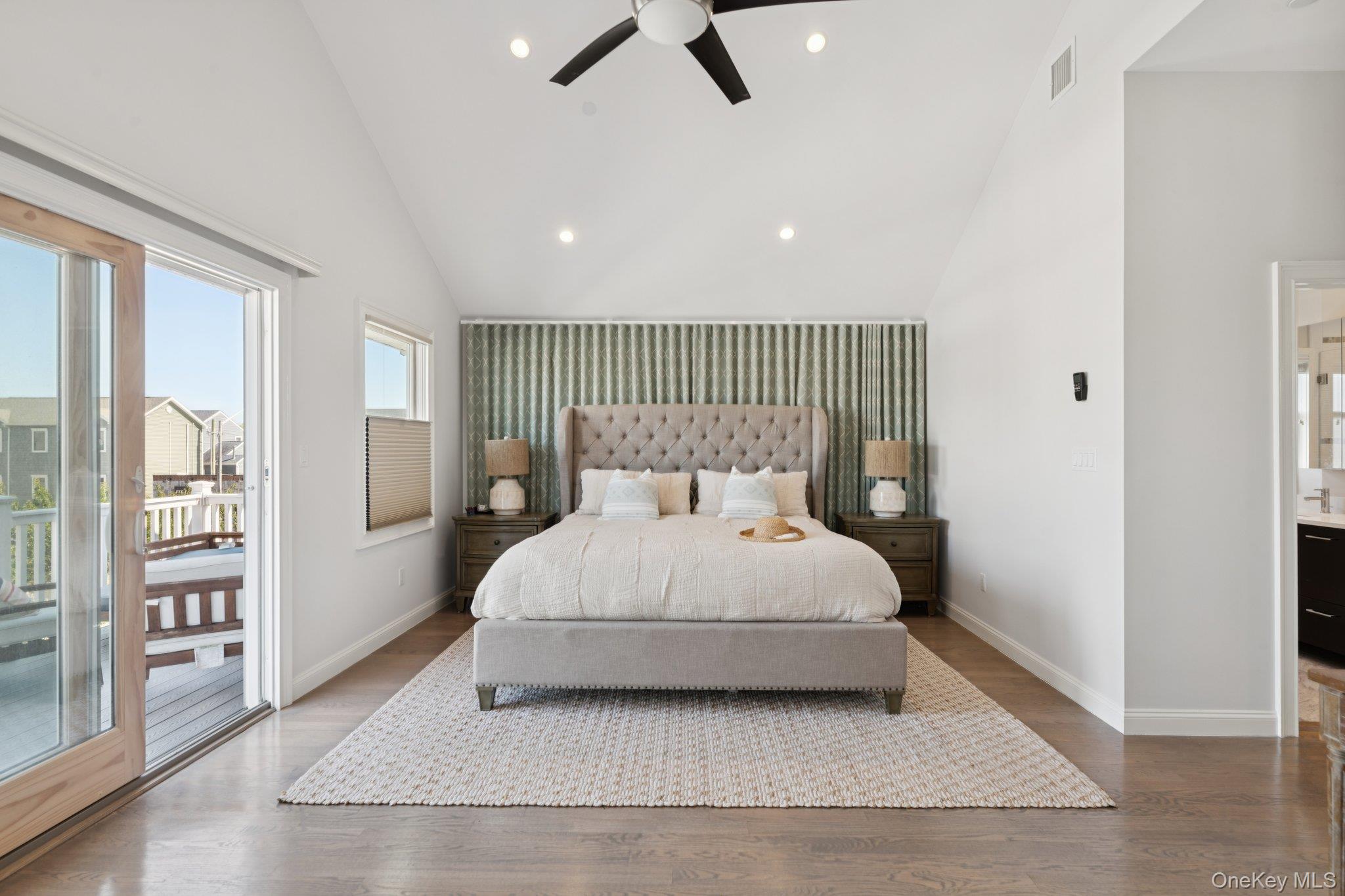 Long Beach, New York 11561, United States, 4 Bedrooms Bedrooms, ,3 BathroomsBathrooms,Residential,Active,196642