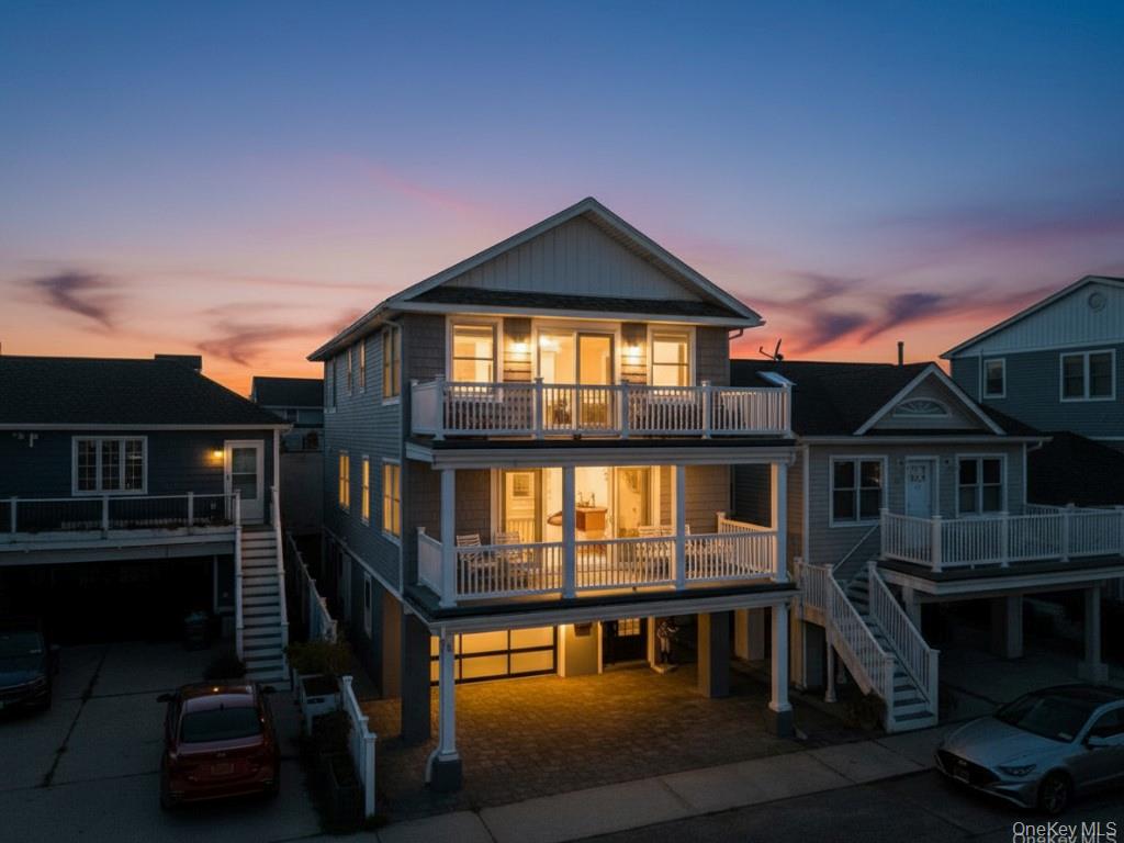 Long Beach, New York 11561, United States, 4 Bedrooms Bedrooms, ,3 BathroomsBathrooms,Residential,Active,196642