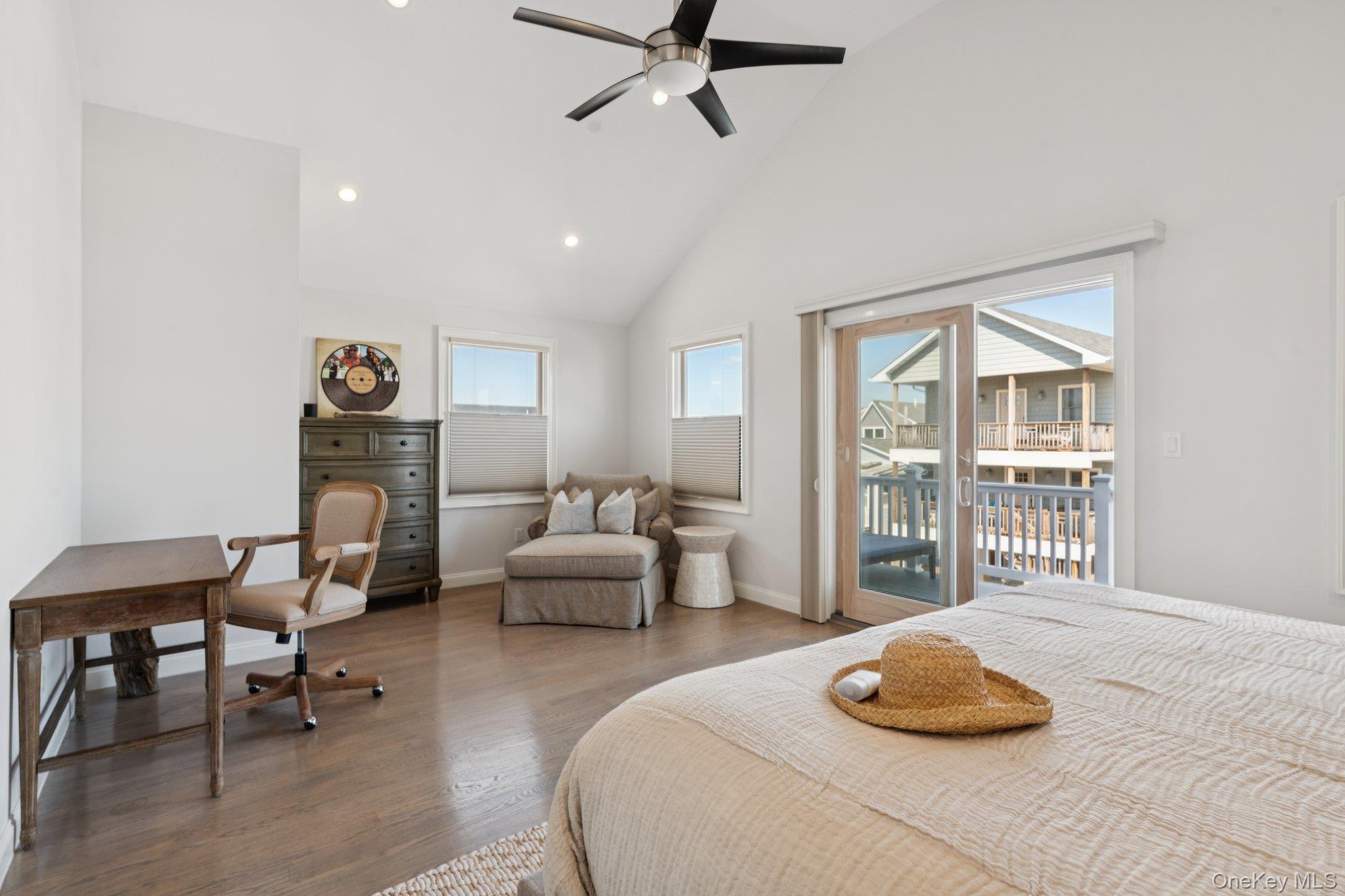 Long Beach, New York 11561, United States, 4 Bedrooms Bedrooms, ,3 BathroomsBathrooms,Residential,Active,196642