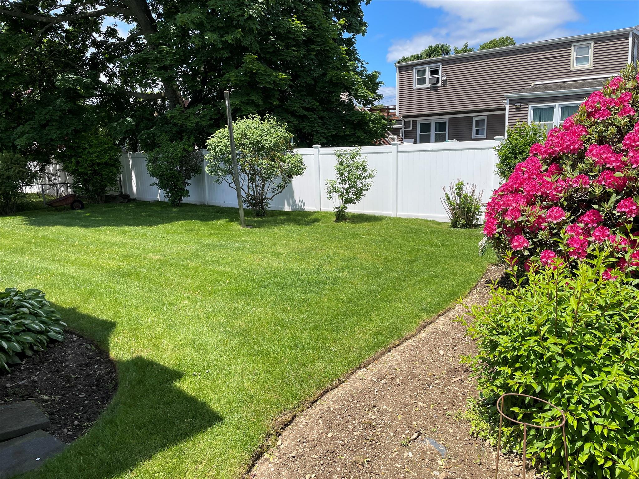 2495 5th Avenue, East Meadow, New York image 13