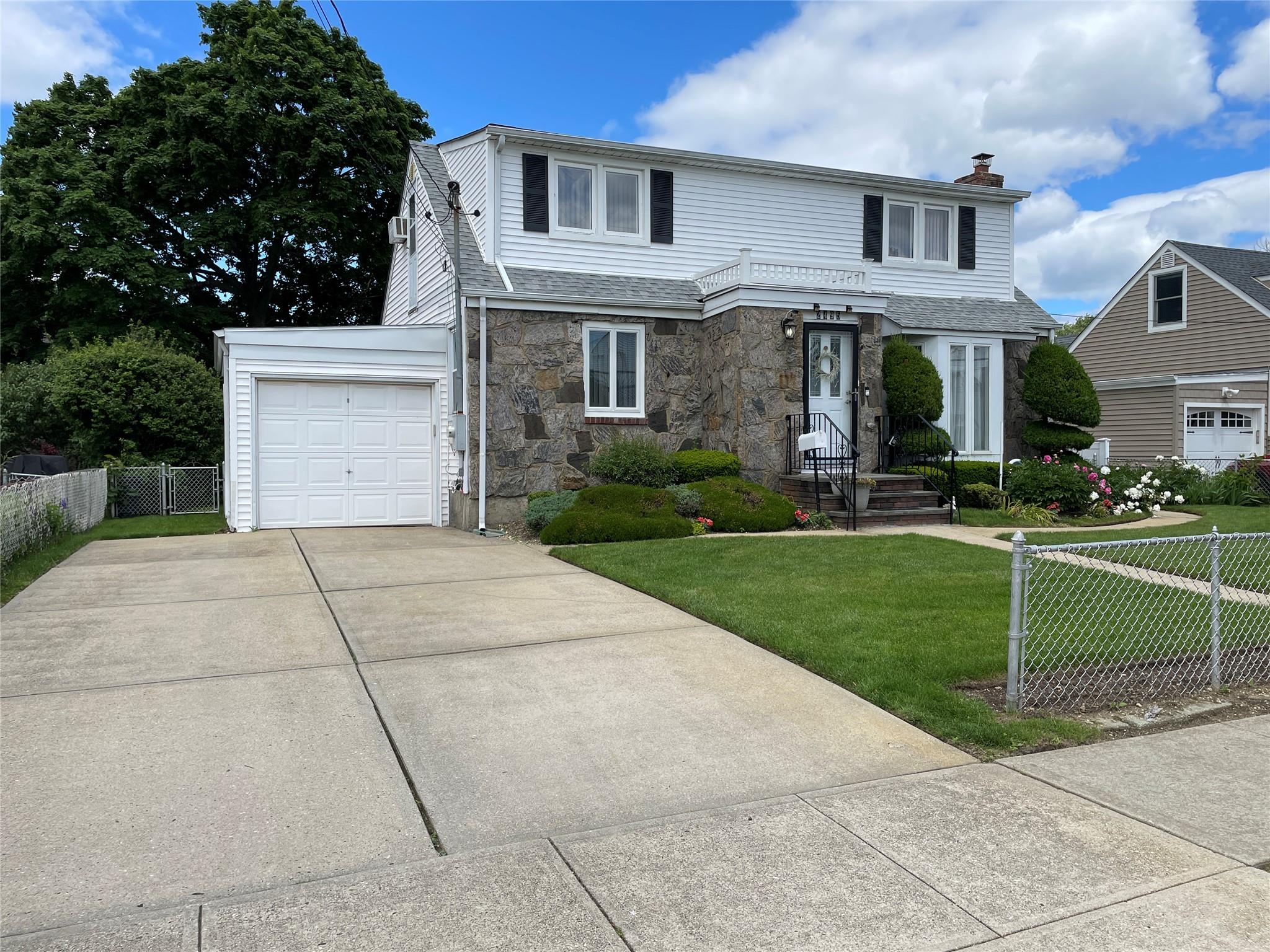 2495 5th Avenue, East Meadow, New York image 2