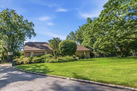 Homes For Sale - 17 Campo Circle<br/> Nassau County, Old Westbury, NY 11568