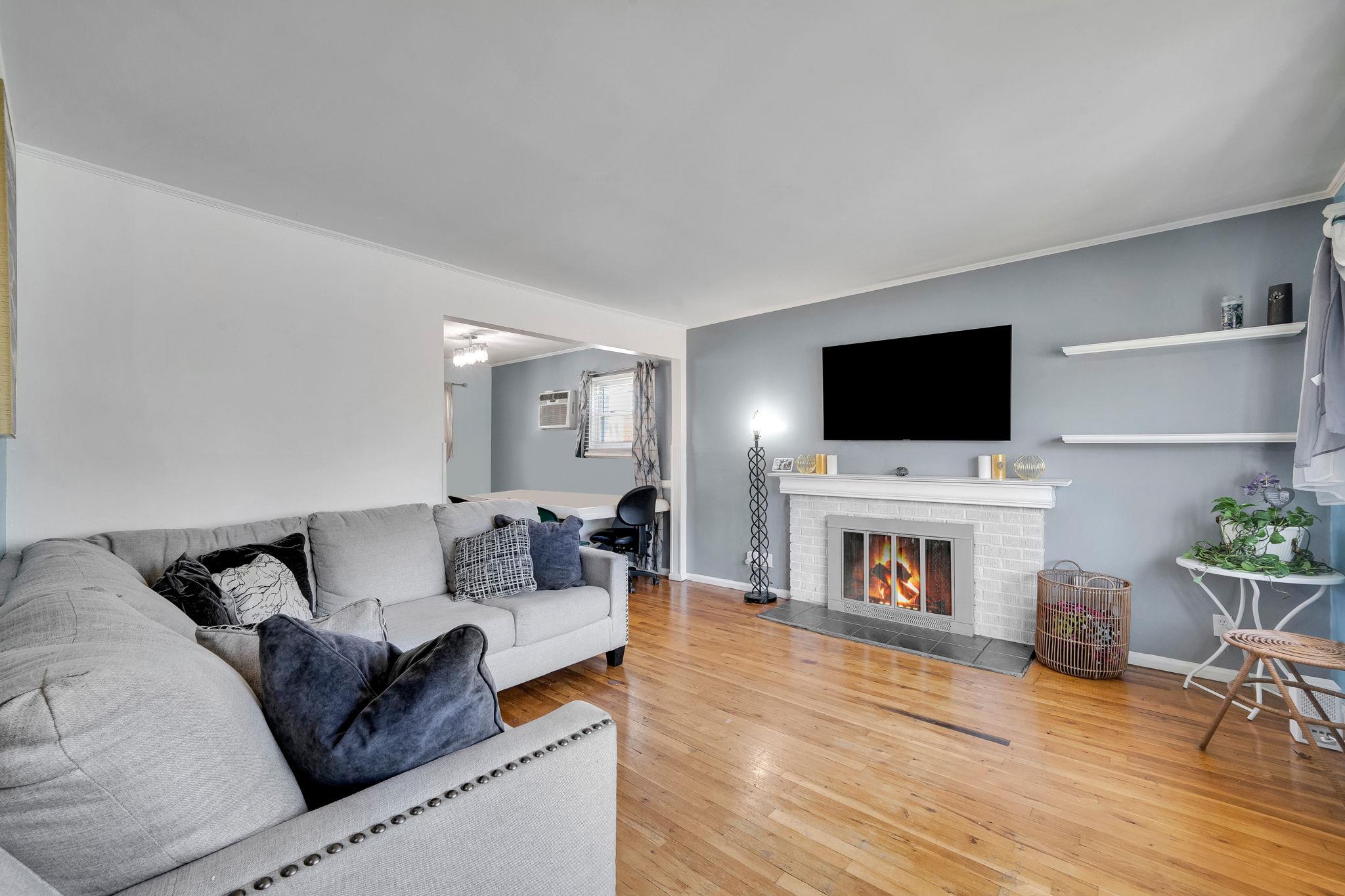 161 Grand Avenue, Freeport, New York image 9