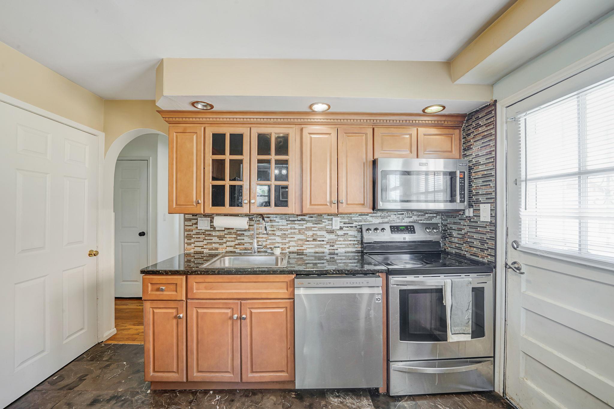 161 Grand Avenue, Freeport, New York image 14