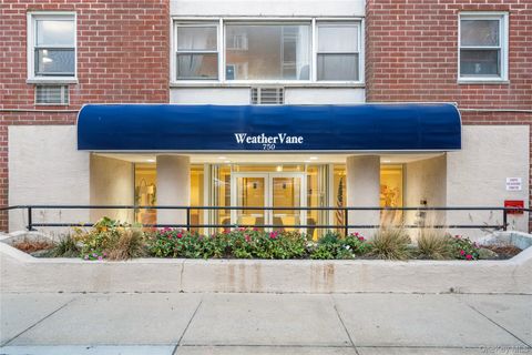 Photo of 750 Shore Road #3o, Long Beach, NY 11561 (MLS # 951505)