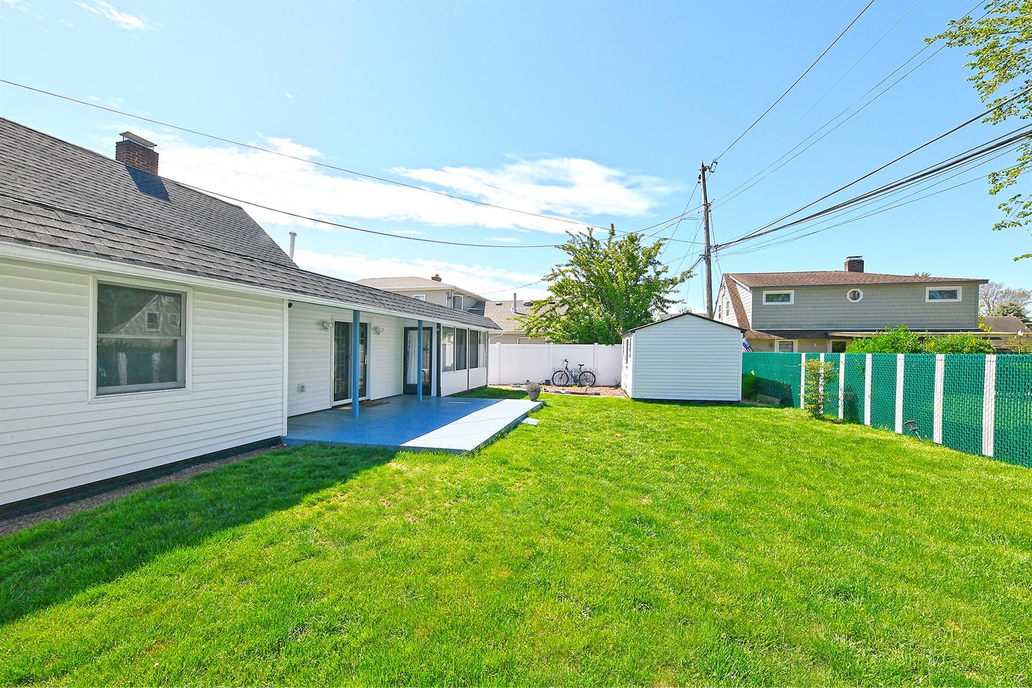 26 Sky Lane, Levittown, New York image 29