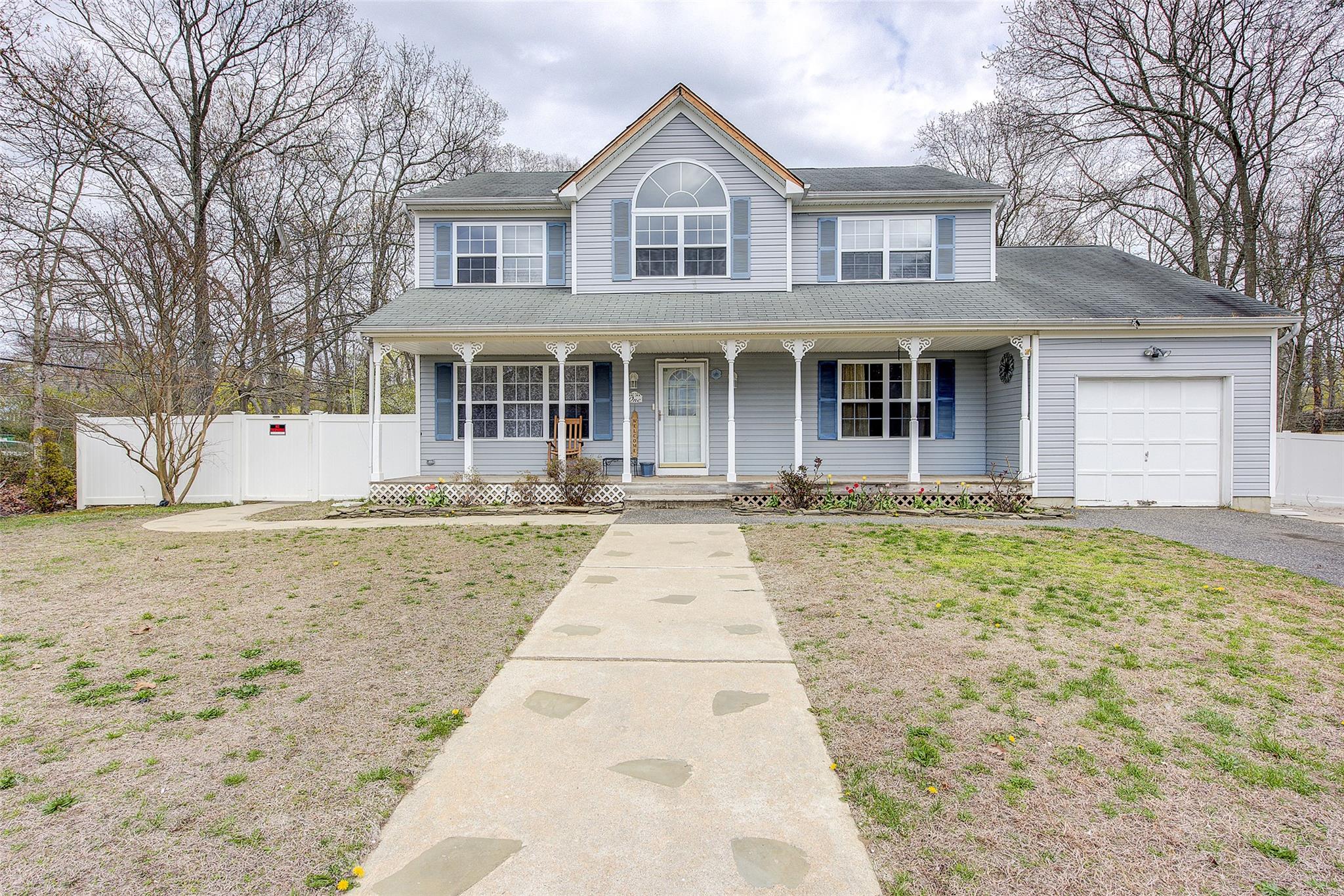 1 Richard Drive, Medford, New York image 3