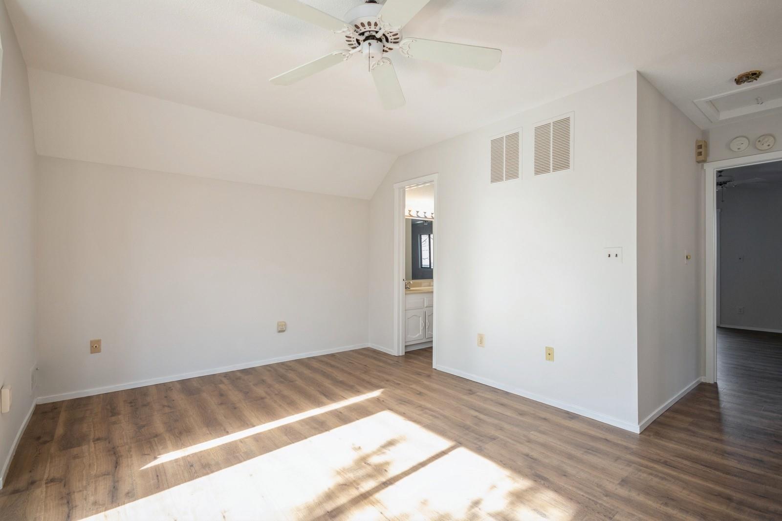 255 Treetop Circle, Nanuet, New York image 22