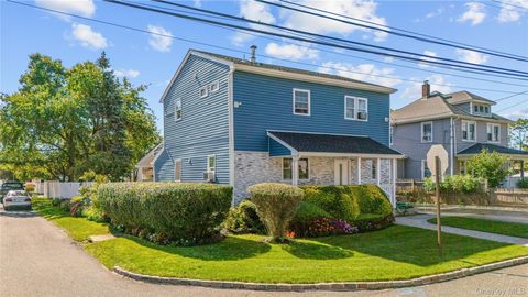 84 E 9th Street Huntington Station NY 11746